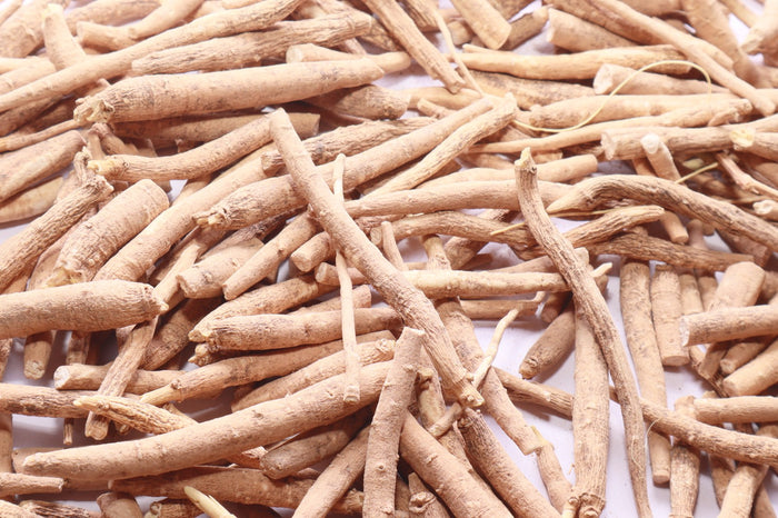 Dried Ashwagandha (Withania somnifera) roots — photo by Piyush Kothari, CC BY-SA 4.0, Wikimedia Commons